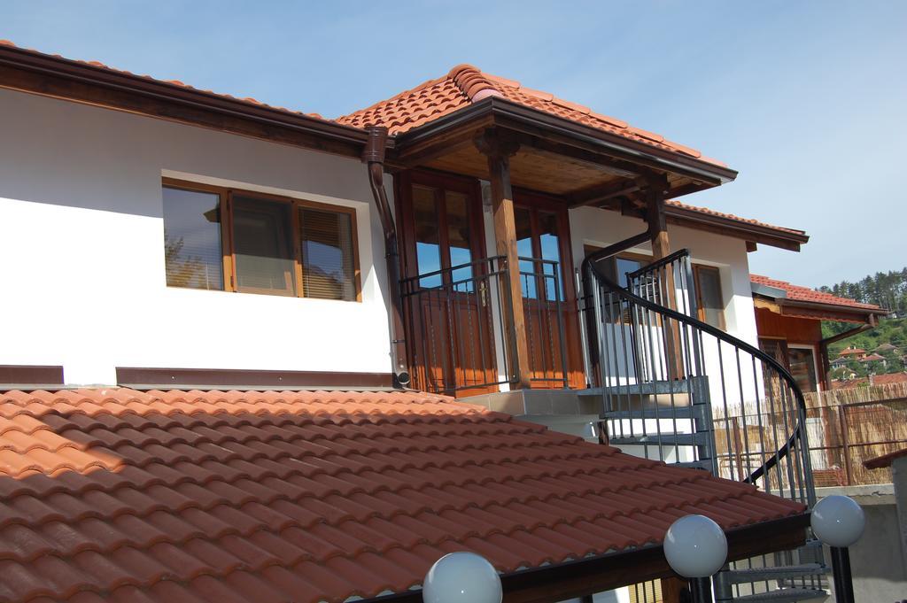 Къщи "И Пак Дойдох" Tryavna Exterior foto